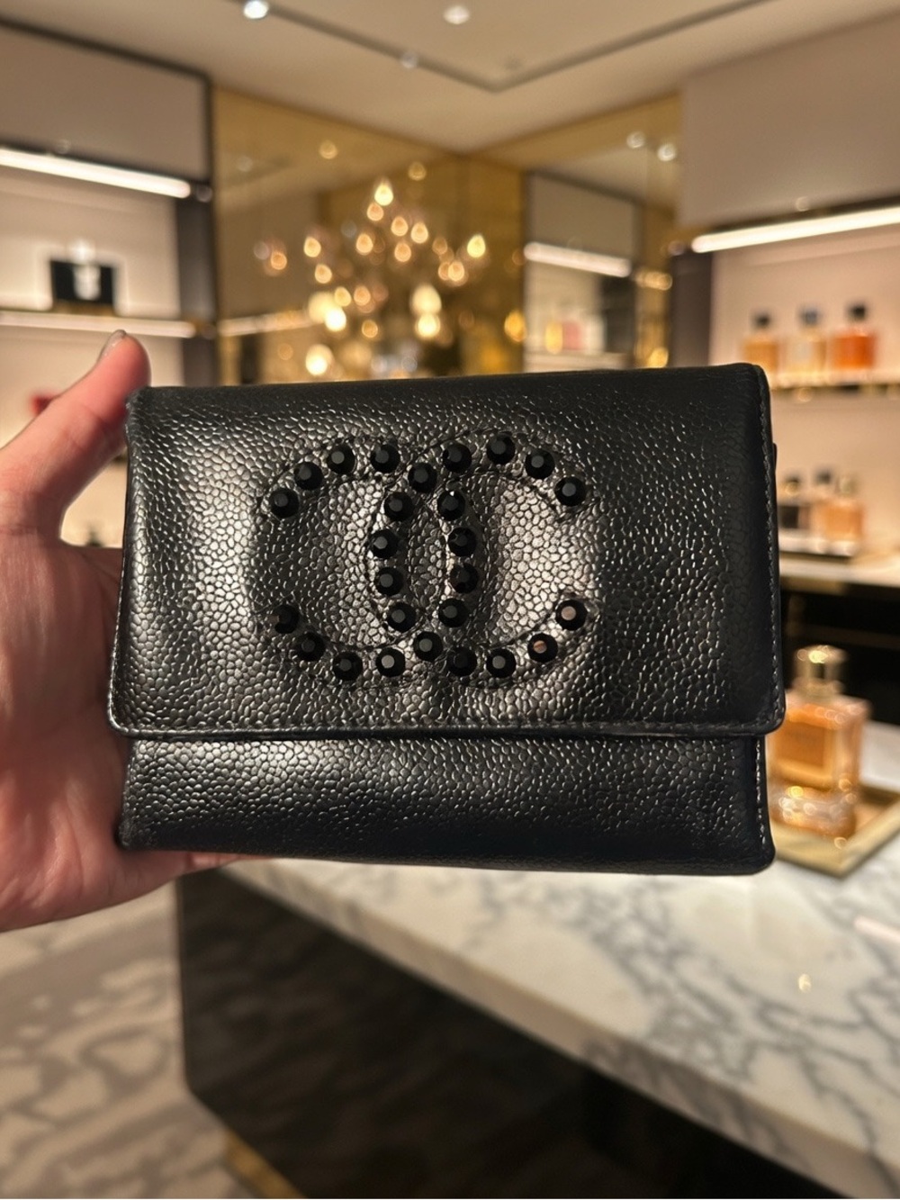 Rare Vintage Chanel Black
Caviar Trifold Wallet - Crystal CC
Logo - 6 Series